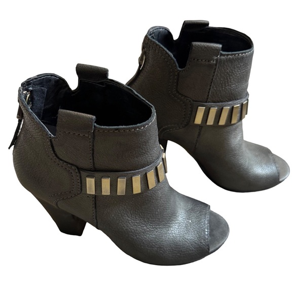 GUESS BROWN “BONNAROO” PEEP TOE LEATHER ANKLE BOOTIES WITH GOLD EMBELLISHMENTS - Picture 8 of 8